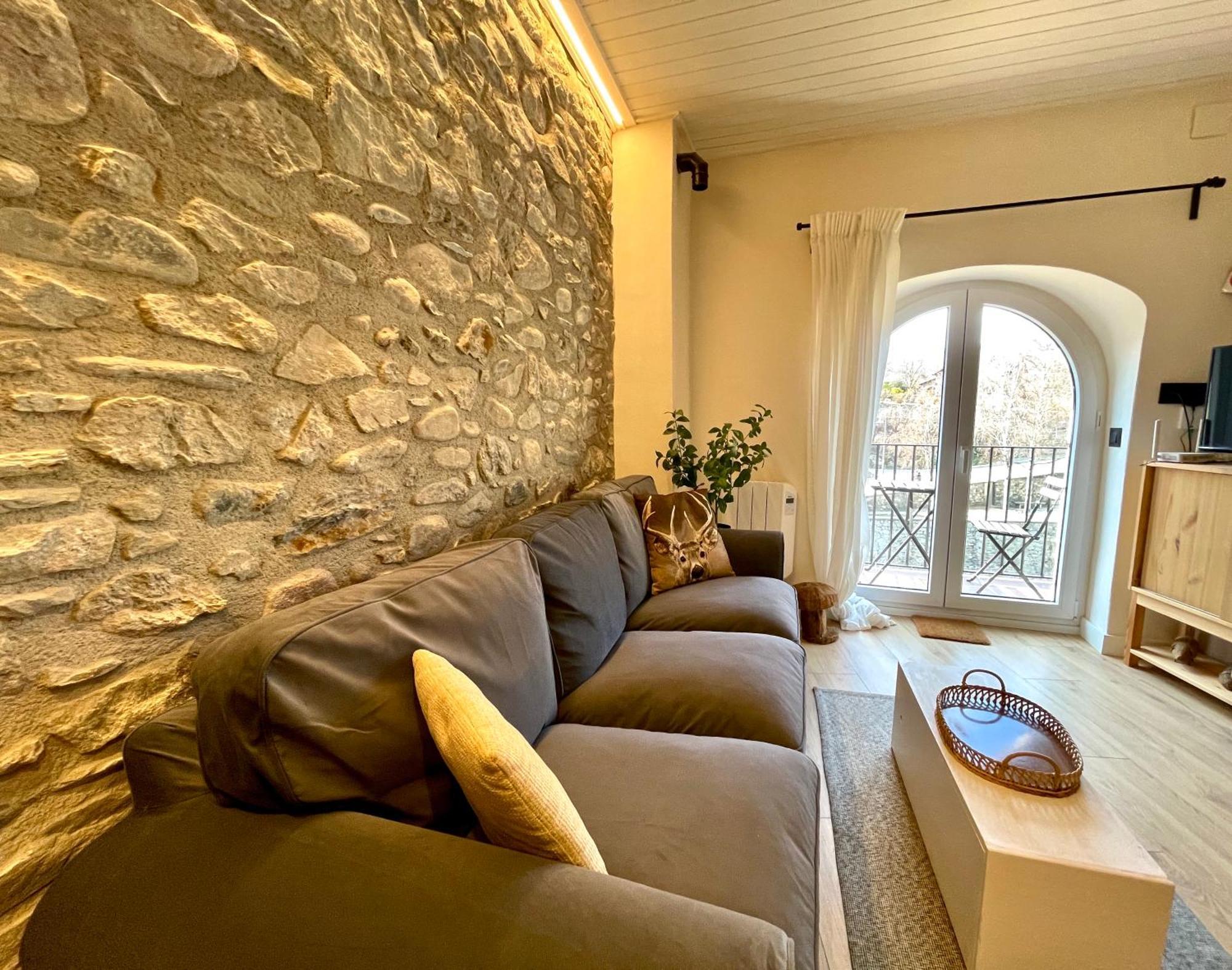 Apartamento Colgante Al Rio Con Vistas Al Puente كامبروذون المظهر الخارجي الصورة